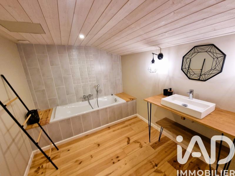 Maison - 231 m² - 13 pièces