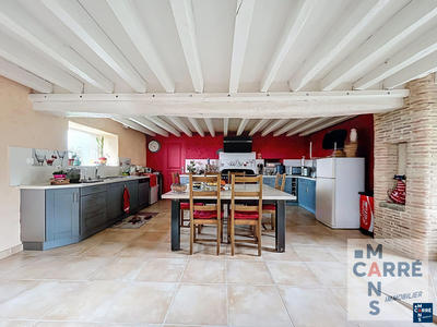 Maison - 240 m² - 8 pièces