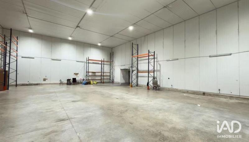 Local commercial - 1 963 m²