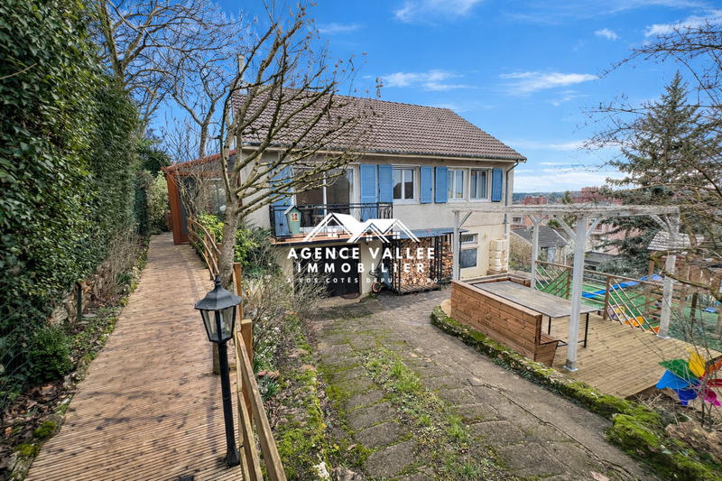 Maison - 82 m² - 5 pièces