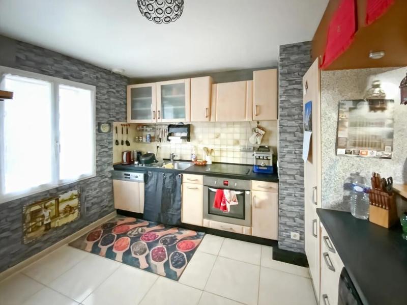 Maison - 140 m² - 5 pièces