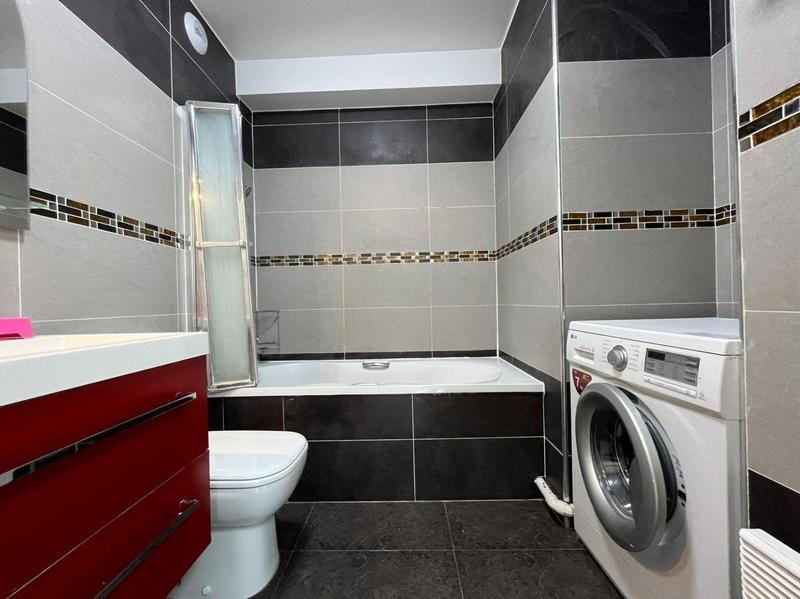 Appartement - 101 m² - 7 pièces