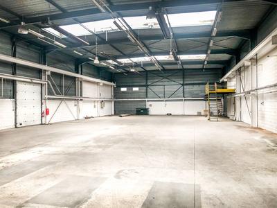 Local d'activités - 1 110 m²