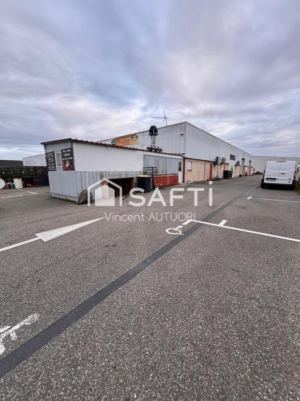 Local commercial - 908 m² - 5 pièces