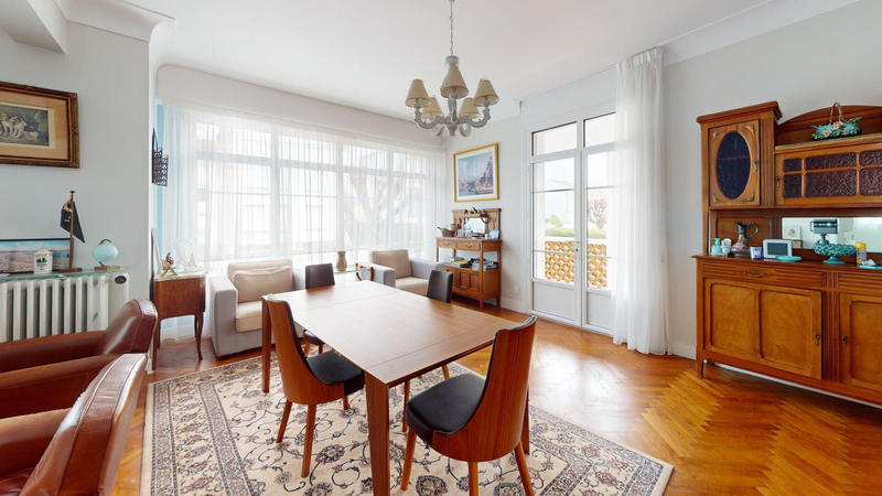 Maison - 151 m² - 6 pièces