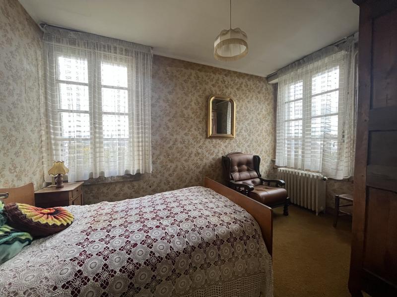 Maison - 126 m² - 8 pièces