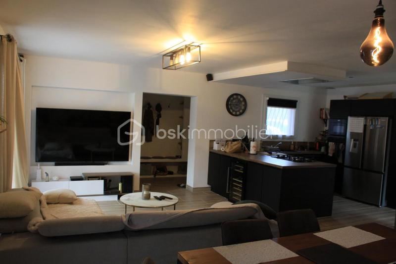 Maison traditionnelle - 107 m² - 5 pièces