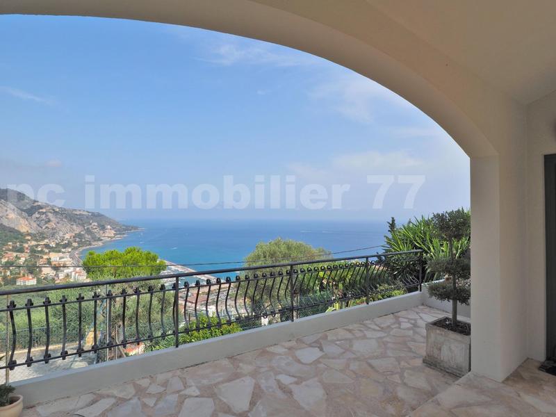 Villa - 200 m² - 6 pièces