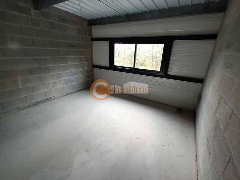 Local d'activité / Entrepôt - 57 m²