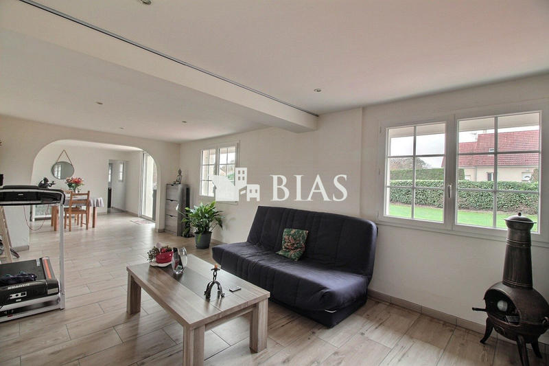 Maison - 104 m² - 4 pièces