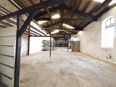 Local commercial - 313 m²