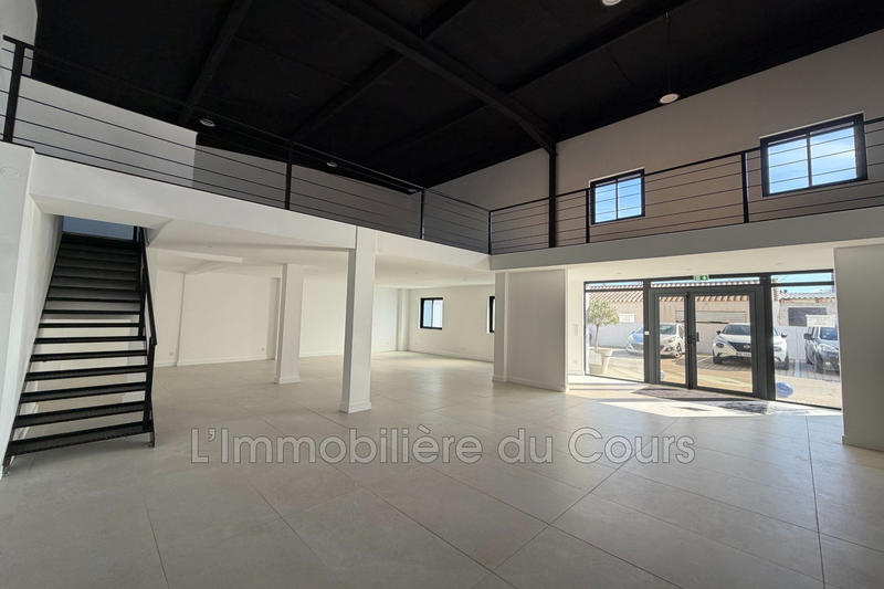 Local commercial - 200 m²