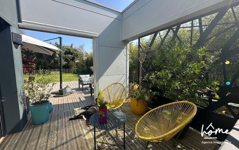 Maison contemporaine - 300 m² - 10 pièces