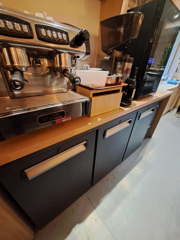 Fonds de commerce - Magasins - 185 m²