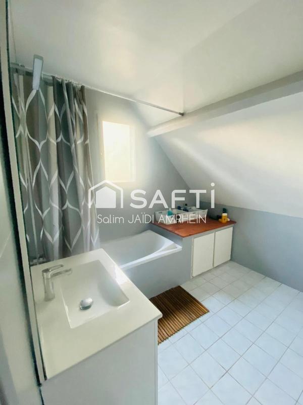 Maison - 249 m² - 9 pièces