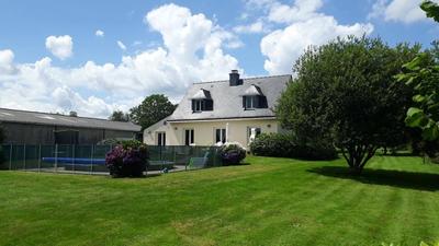 Maison - 140 m² - 5 pièces