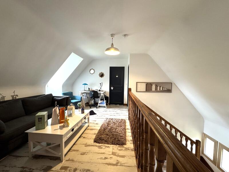 Maison - 166 m² - 6 pièces