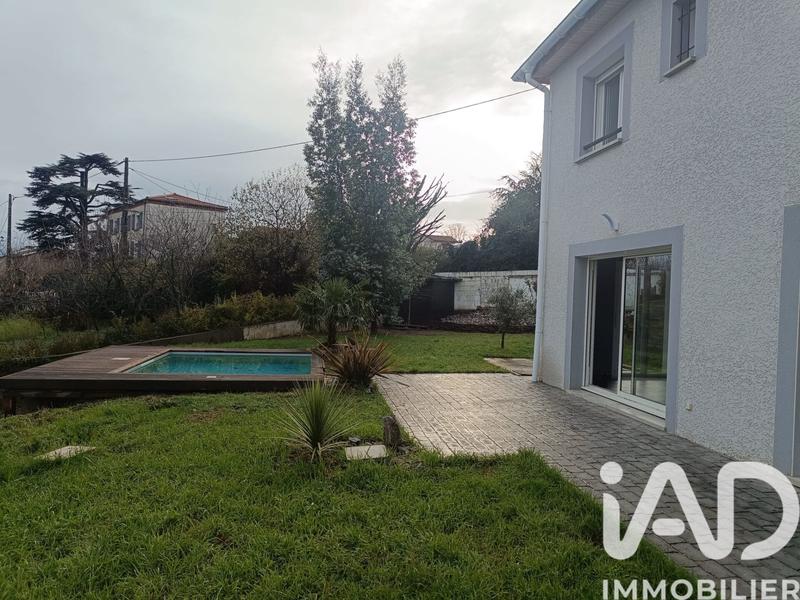 Maison - 102 m² - 5 pièces