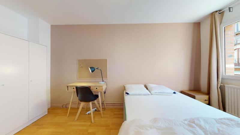 Chambre - 12 m² - 6 pièces