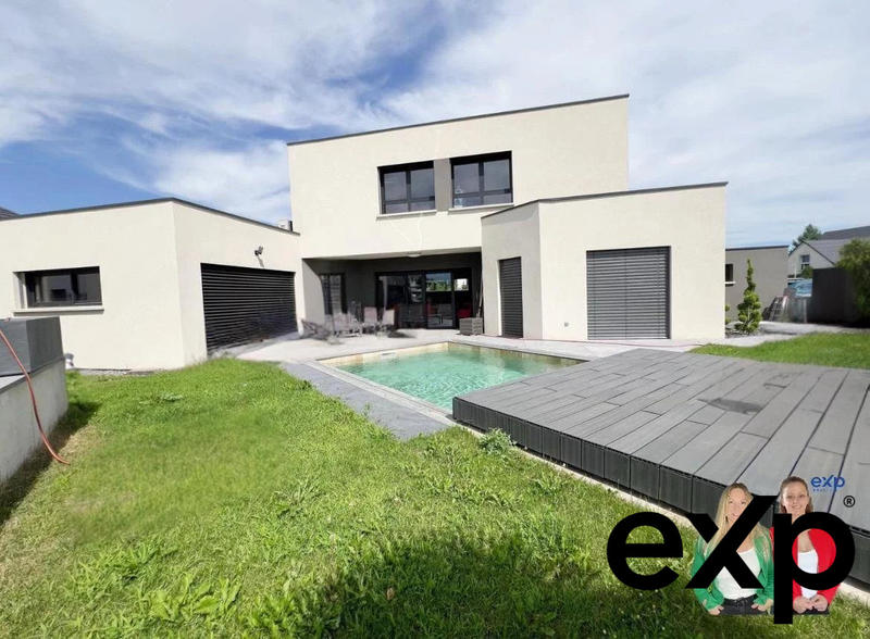 Maison - 234 m² - 7 pièces