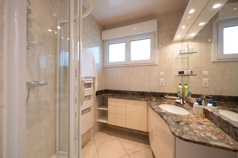 Maison - 162 m² - 6 pièces