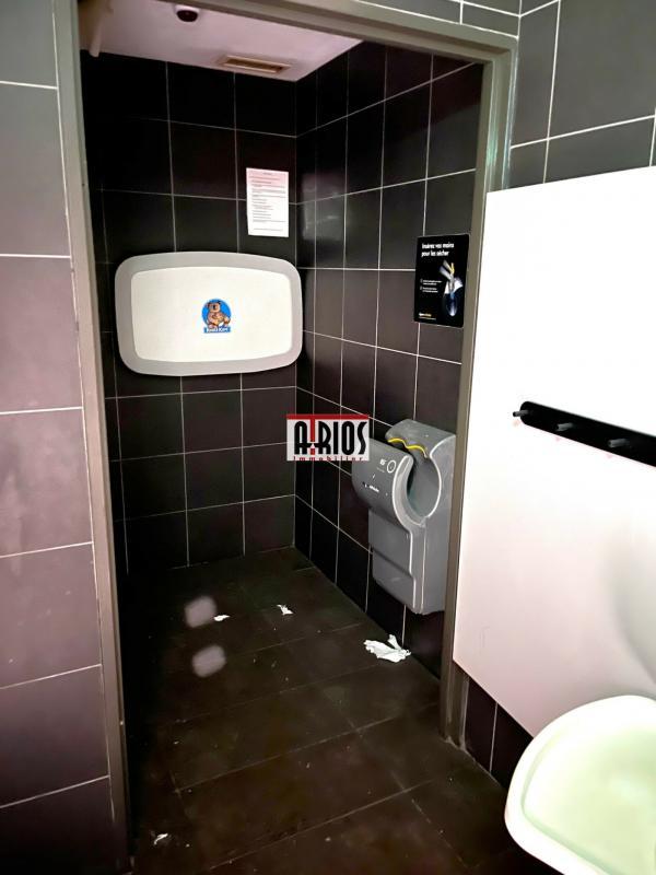 Local d'activité / Entrepôt - 650 m²