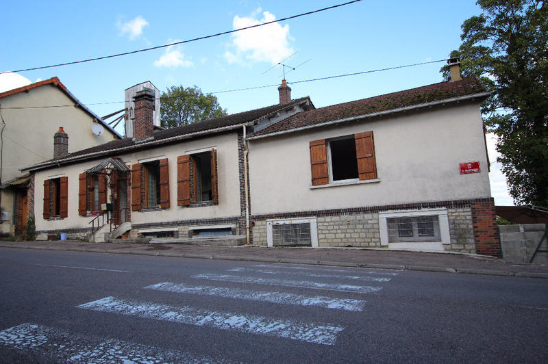 Maison de village - 232 m² - 9 pièces