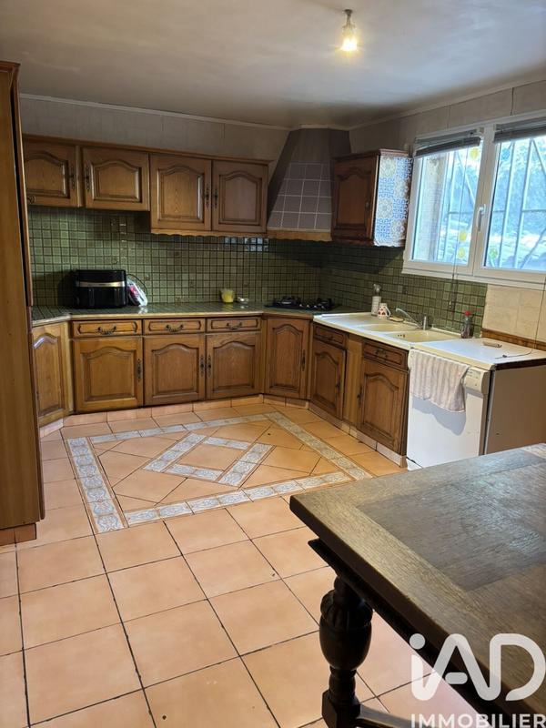 Maison - 153 m² - 9 pièces