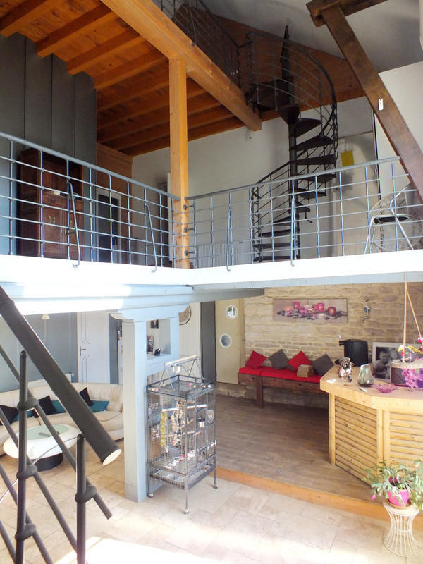 Maison en pierre - 310 m² - 8 pièces