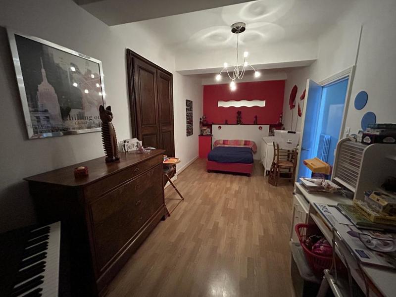 Appartement - 185 m² - 4 pièces