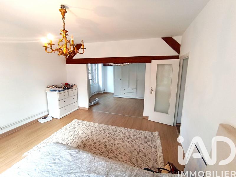 Maison - 180 m² - 6 pièces