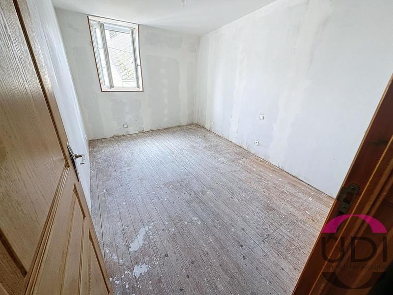 Immeuble - 73 m² - 3 pièces