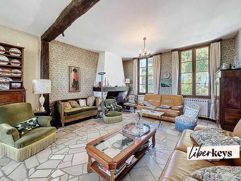 Maison de village - 200 m² - 8 pièces