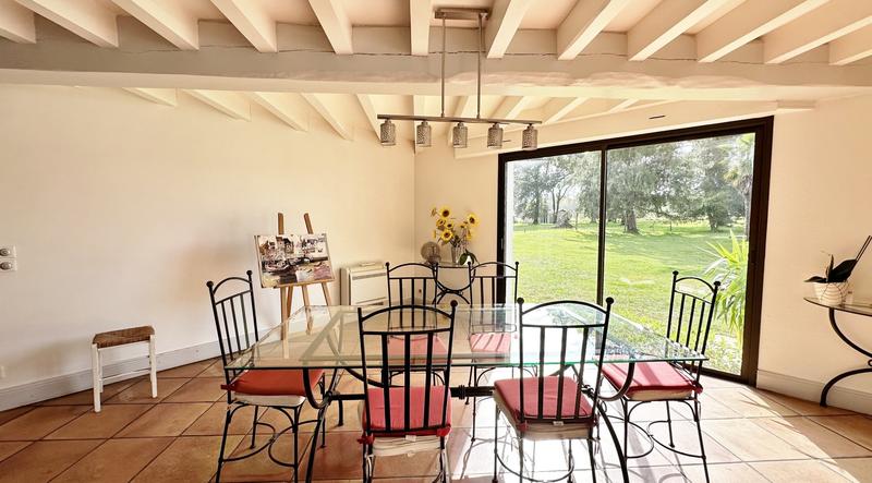 Maison contemporaine - 213 m² - 6 pièces