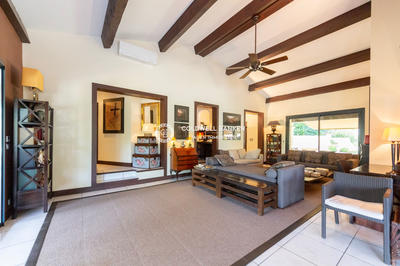 Villa - 250 m² - 6 pièces