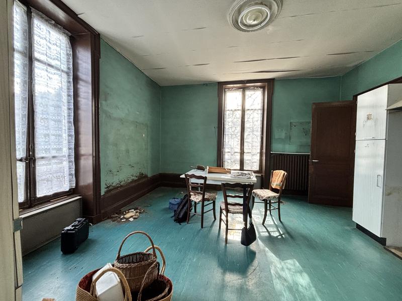 Maison ancienne - 186 m² - 6 pièces