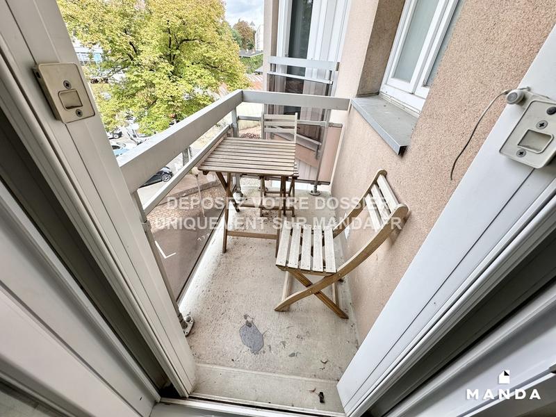 Chambre - 11 m² - 5 pièces