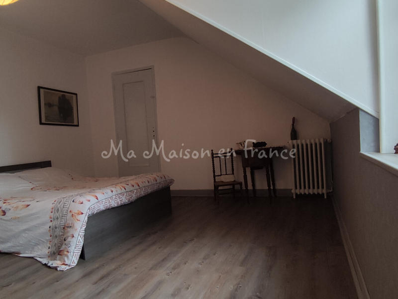 Maison - 264 m² - 12 pièces