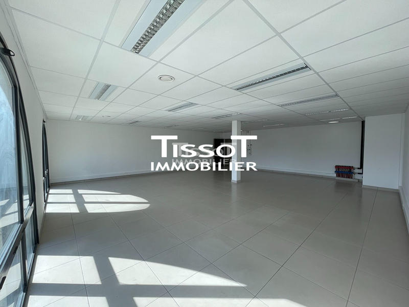 Bureau - 84 m² - 1 pièce