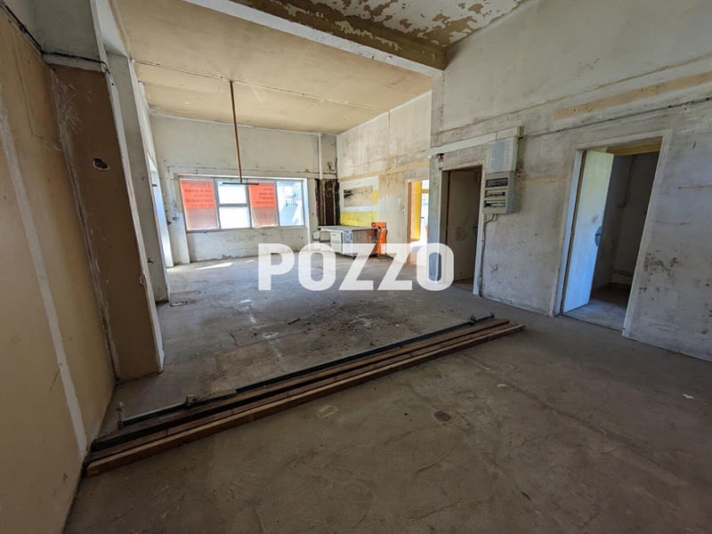 Local commercial - 100 m² - 2 pièces