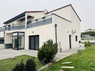 Maison - 190 m² - 7 pièces