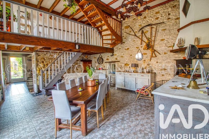 Maison - 183 m² - 7 pièces