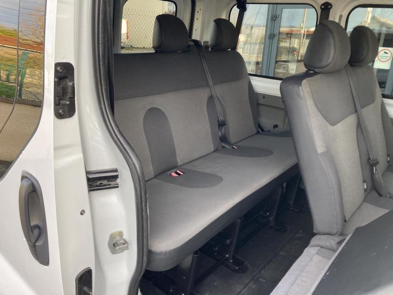 Renault Trafic 2.0 Dci 115 Passenger 9 Places Garantie 6 Mois / Reprise Possible