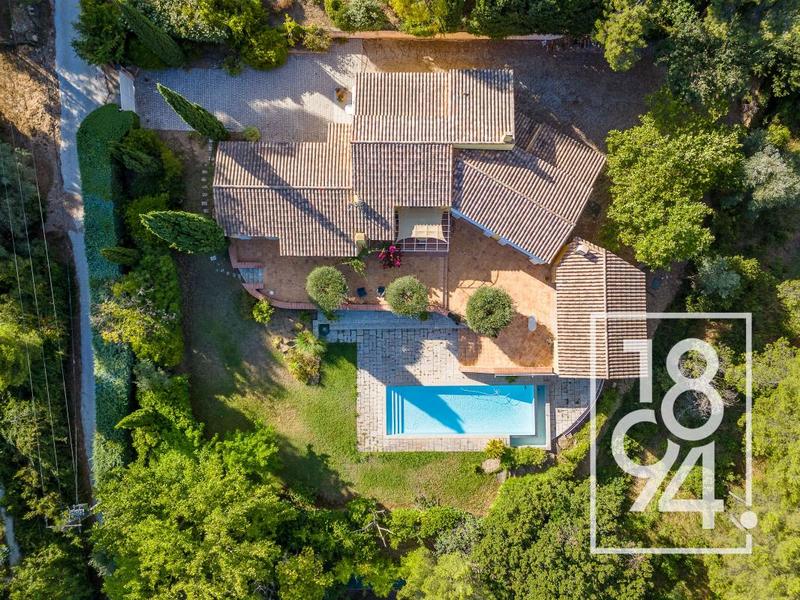 Maison - 224 m² - 5 pièces