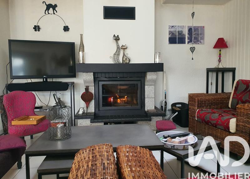 Maison - 220 m² - 8 pièces