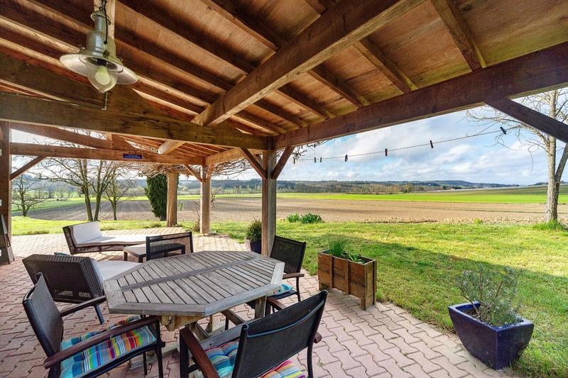 Maison - 200 m² - 7 pièces