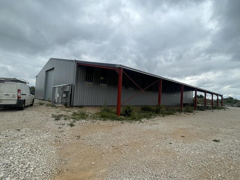 Atelier d'activités - 396 m² - 1 pièce