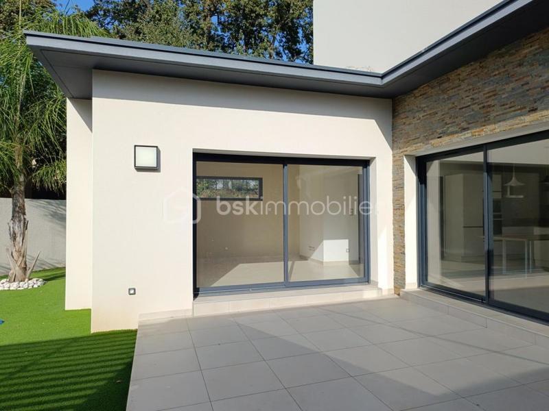 Maison - 121 m² - 5 pièces