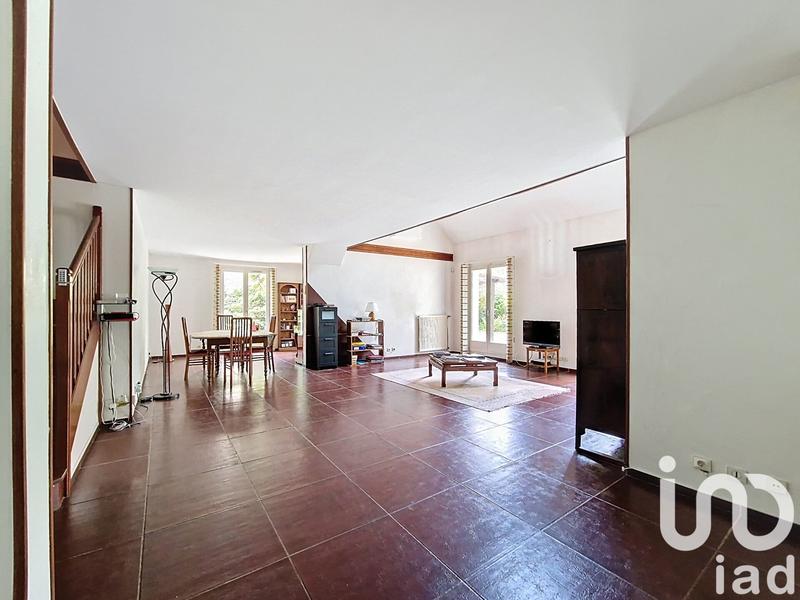 Maison - 203 m² - 8 pièces