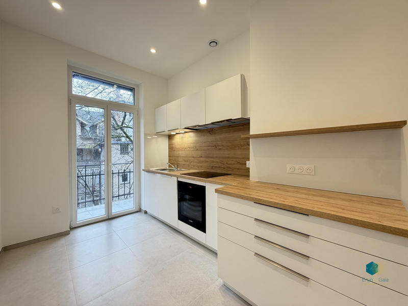 Appartement - 80 m² - 3 pièces